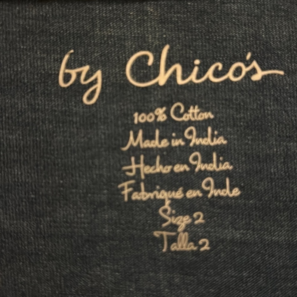 Women’s size 2 Chico’s denim color shirt sleeve shirt - Picture 4 of 4